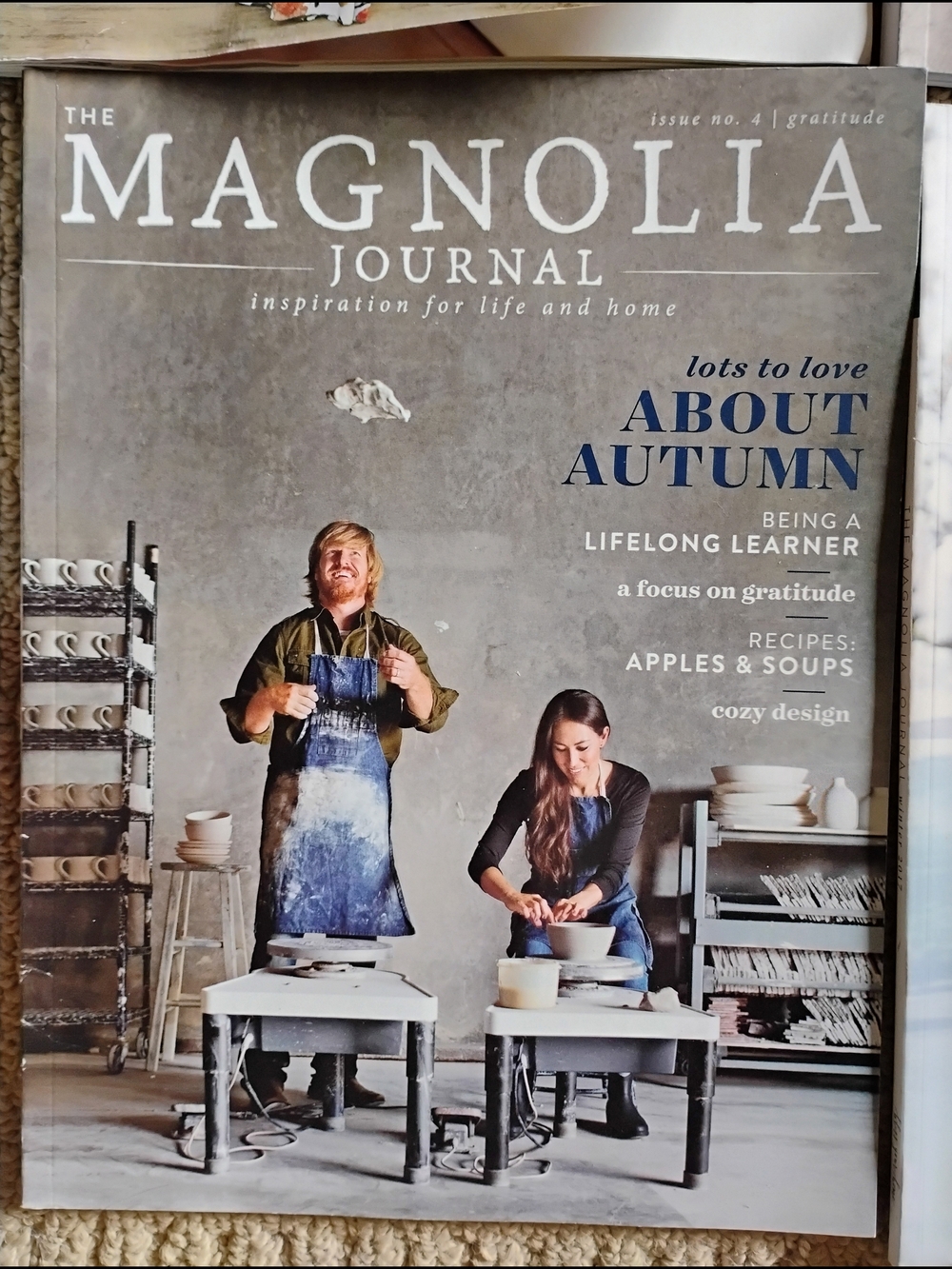 Magazine - Assorted Covers (Set of 5) - Picture 5 of 8